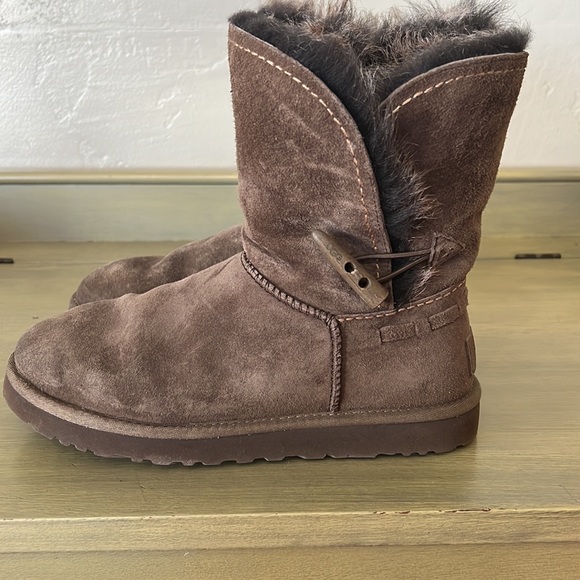 UGG Shoes Chocolate Brown Ugg Boots Poshmark